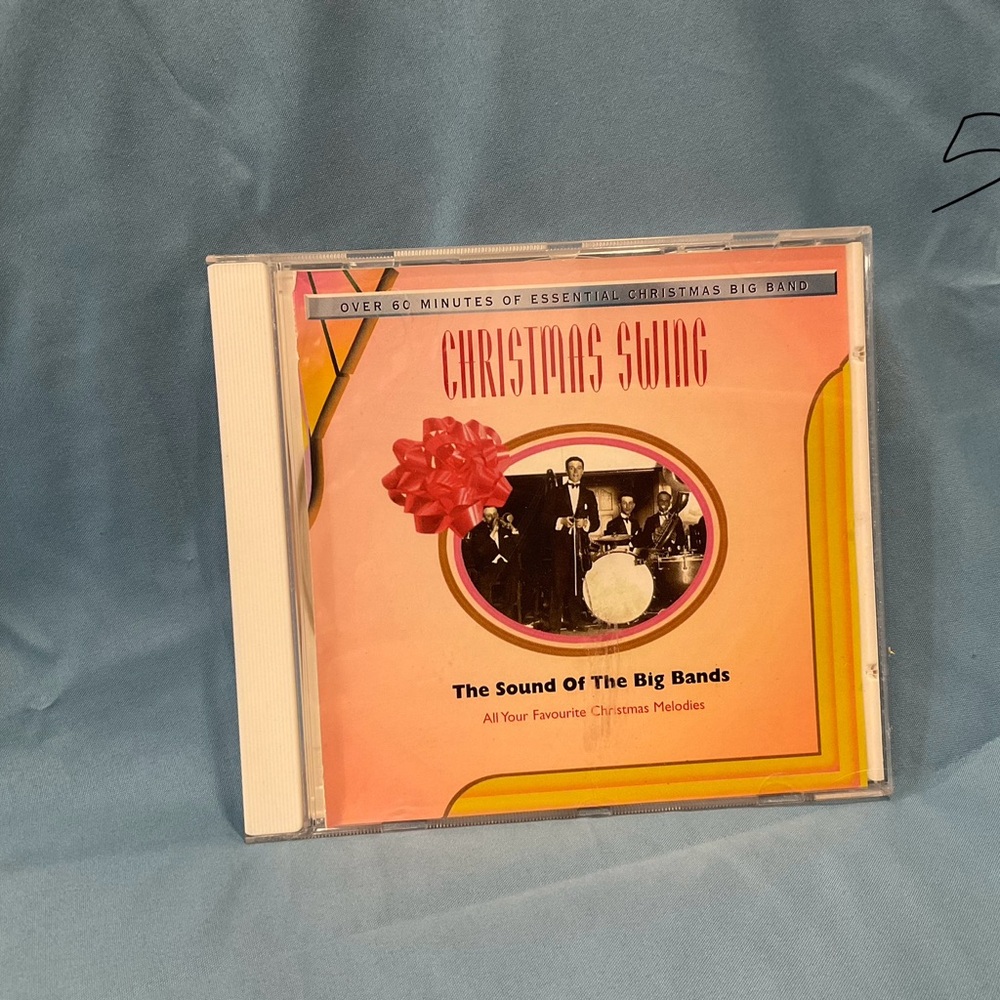 One CD 15 songs